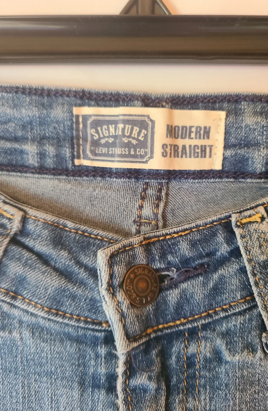 Signature by Levi Strauss & Co. Modern Straight Jeans Size 4M